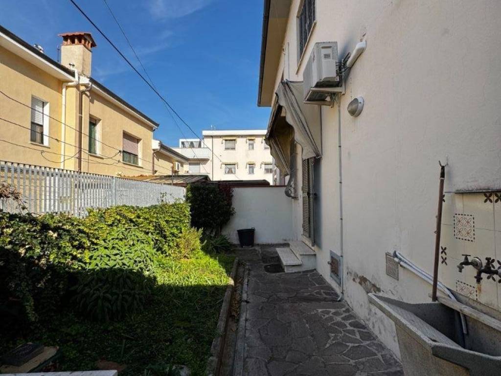 Villa a Cascina in Via Fratelli John e Robert Kennedy - Foto 5
