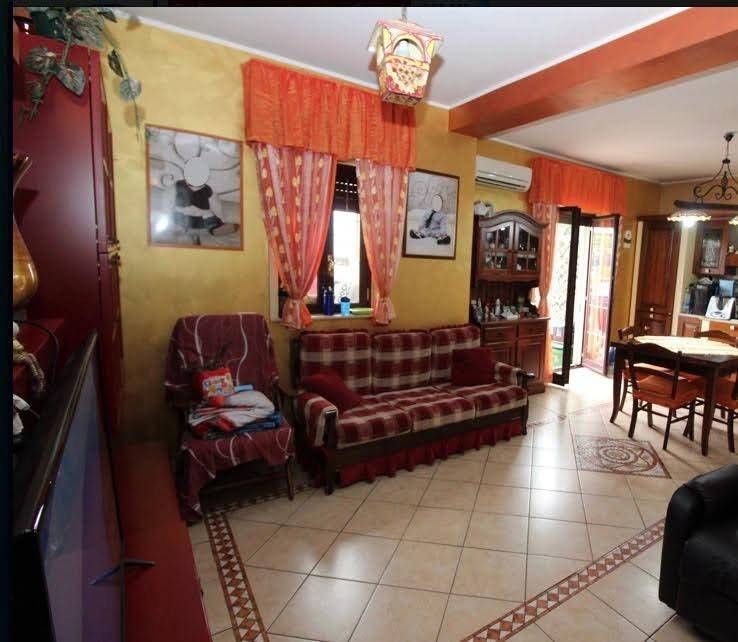 Appartamento a Carlentini in Via Giuseppe Di Vittorio - Foto 2