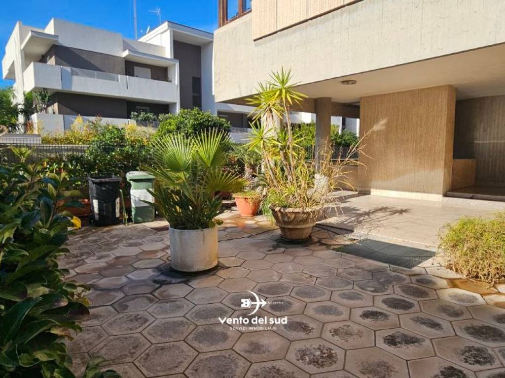 Appartamento a Lecce in Via Vincenzo Balsamo - Foto 2