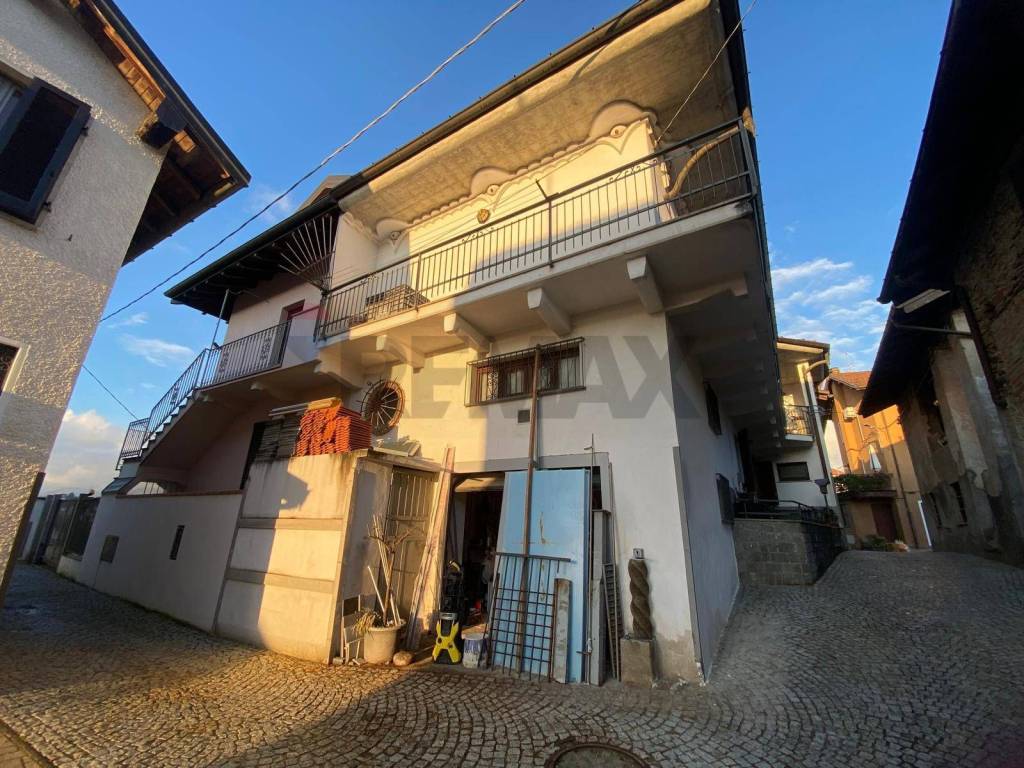 Casa indipendente a Luino in La Pezza, 9 - Foto 4