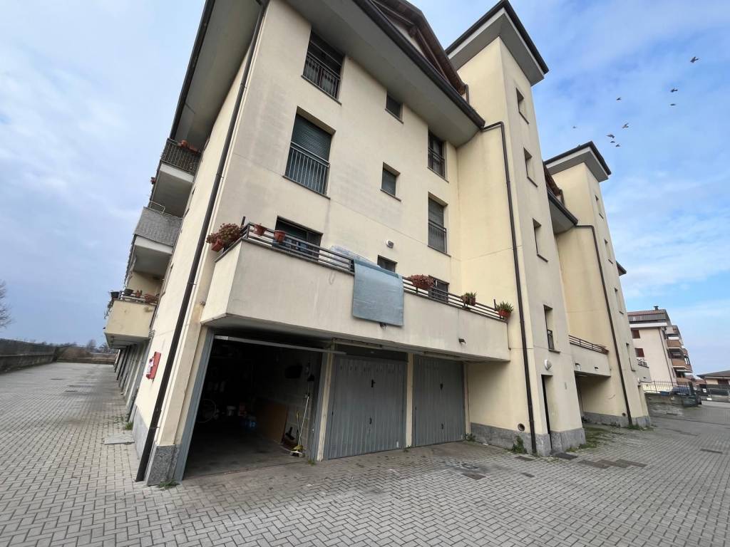Appartamento a Landriano in Via Papa Giovanni Paolo II, 7 - Foto 2