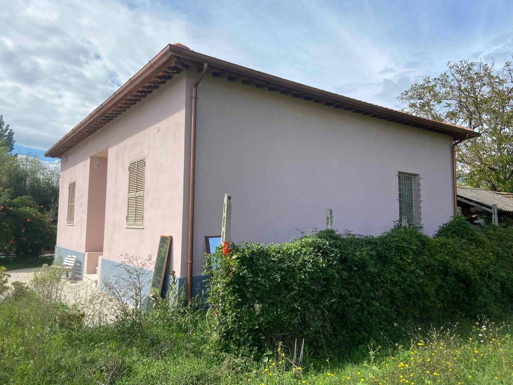 Villa a Spoleto in Viale Cerquestrette - Foto 2