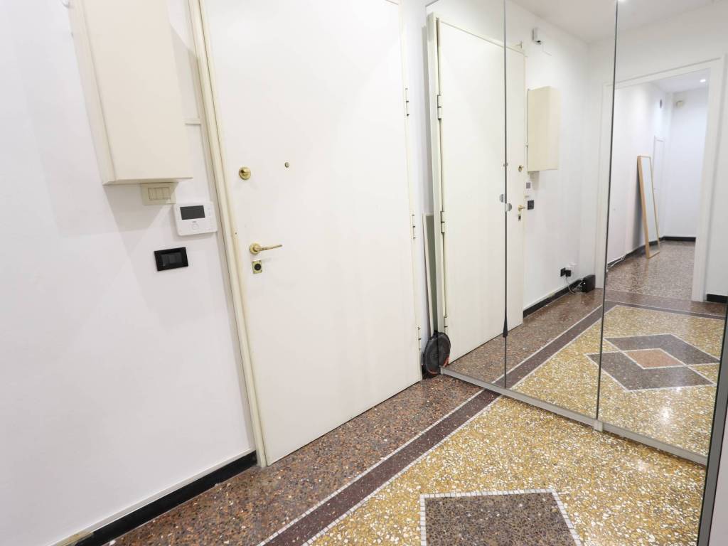 Appartamento a Genova in Via Felice Cavallotti - Foto 2