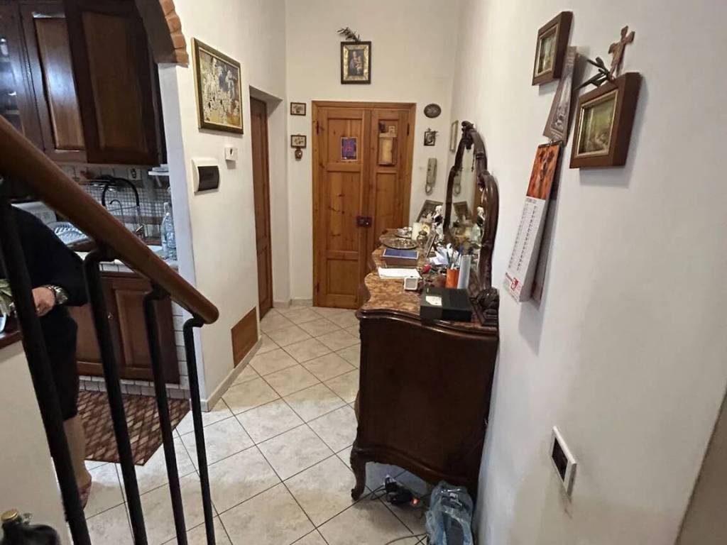 Appartamento a Gambassi terme in Via Giuseppe Garibaldi - Foto 5