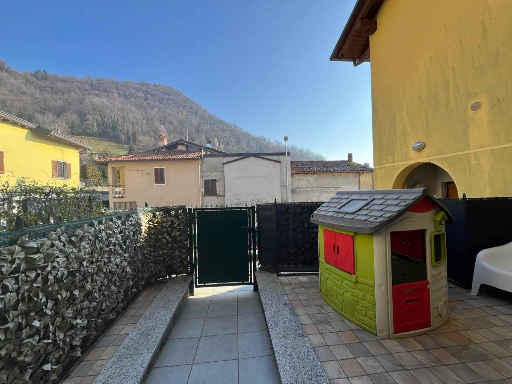 Appartamento a Castello di brianza in Via Fontana, 12 - Foto 2