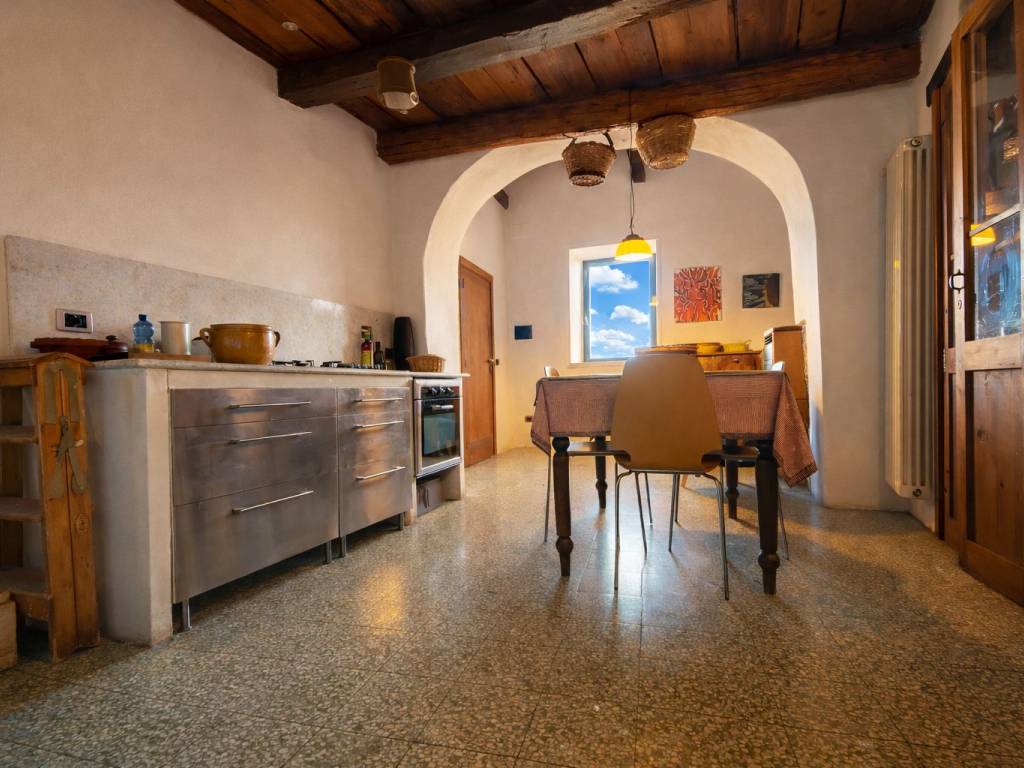 Appartamento a Toffia in Via Castel di Dentro, 22 - Foto 2