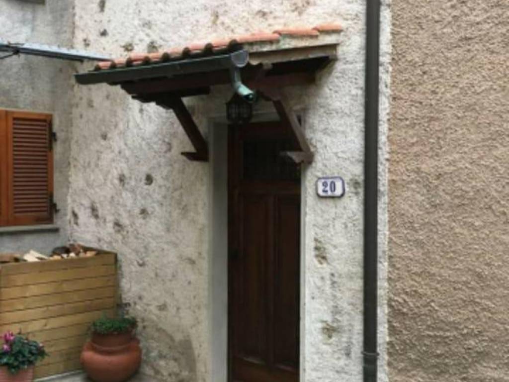 Casa indipendente a Seravezza in Via Fontana, 18 - Foto 2