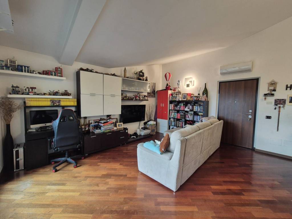 Appartamento a Cesano boscone in Via Roma - Foto 5