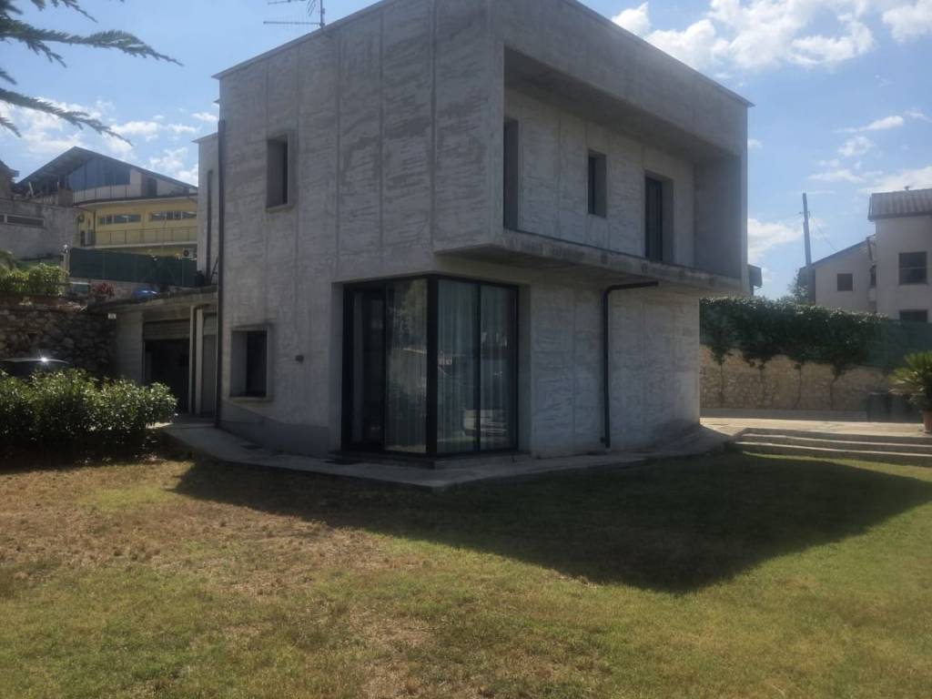 Villa a Ceccano in Via Giulio Pastore - Foto 2