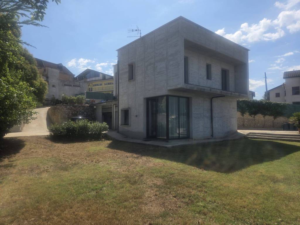 Villa a Ceccano in Via Giulio Pastore - Foto 4