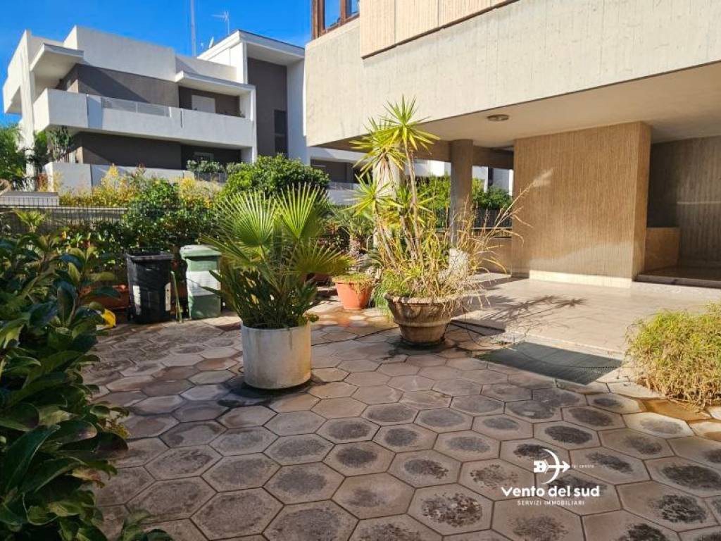 Appartamento a Lecce in Via Vincenzo Balsamo - Foto 4