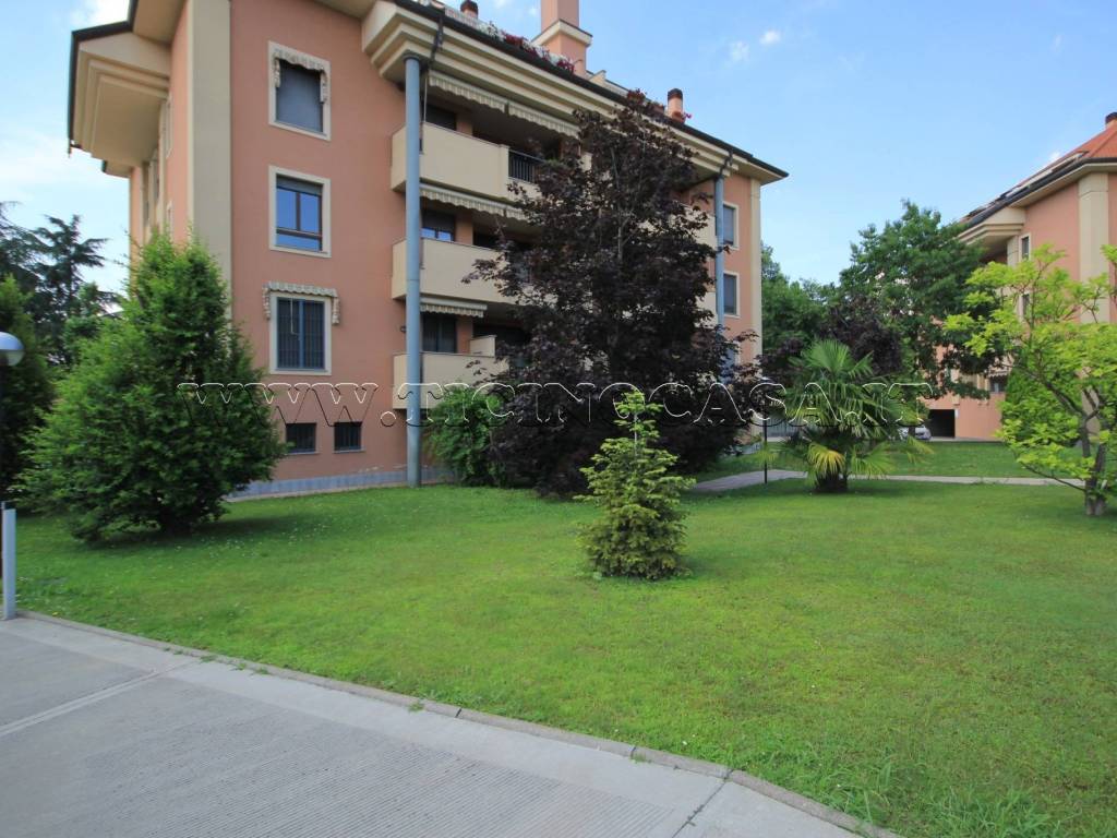 Box / garage a Magenta in Via Maddalena da Canossa, 34 - Foto 4