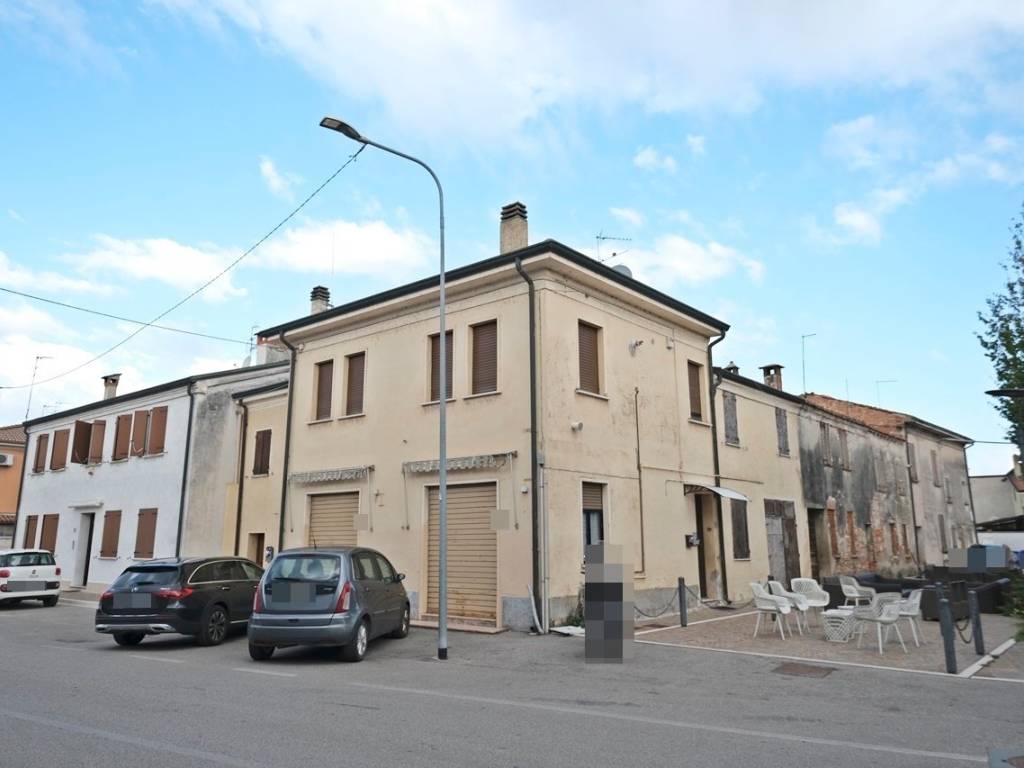 Casa indipendente a Porto mantovano in Piazzale Roma - Foto 2