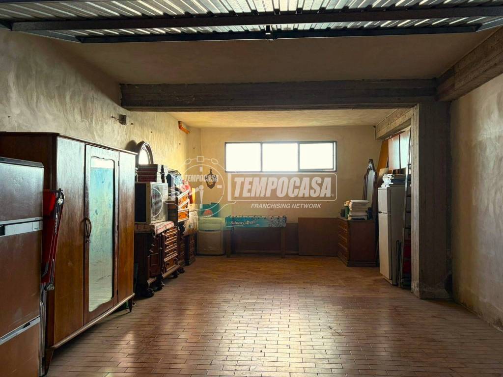 Box / garage a Gravina di catania in Via Fratelli Bandiera - Foto 3