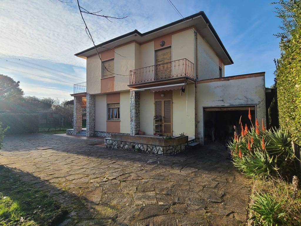 Villa a Seravezza in Via Antonio Gramsci, 53 - Foto 3