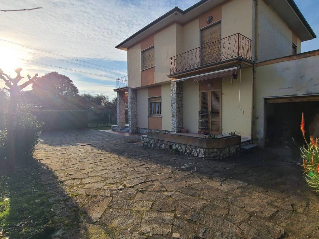 Villa a Seravezza in Via Antonio Gramsci, 53 - Foto 4