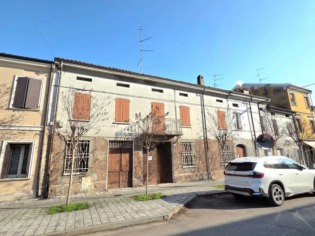 Casa indipendente a Guastalla in Via Pieve - Foto 4