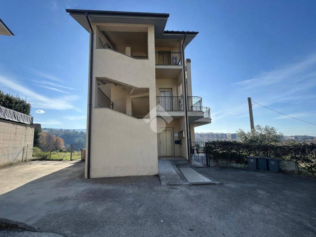 Appartamento a Viterbo in Via Angelo Ioppi - Foto 5