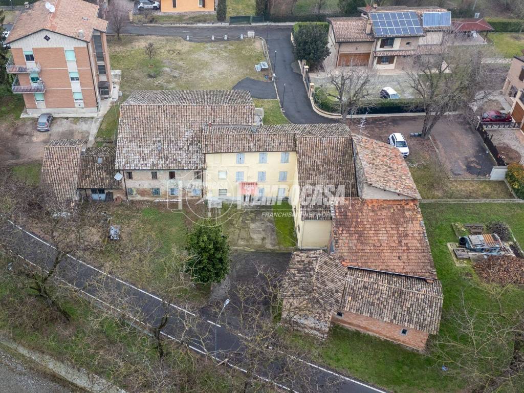 Casa indipendente a Reggio emilia in Via Guido Dorso - Foto 2