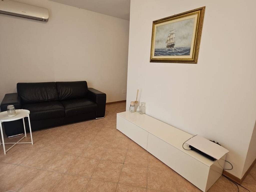 Appartamento a Quattro castella in Via Enrico Toti - Foto 3