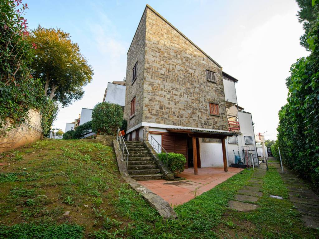 Appartamento a Follonica in Via Monte Serra - Foto 2