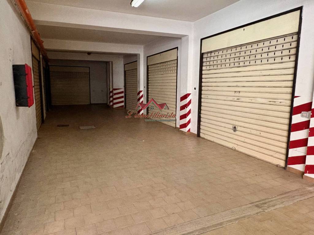 Box / garage a Valenzano in Via Santa Croce - Foto 5