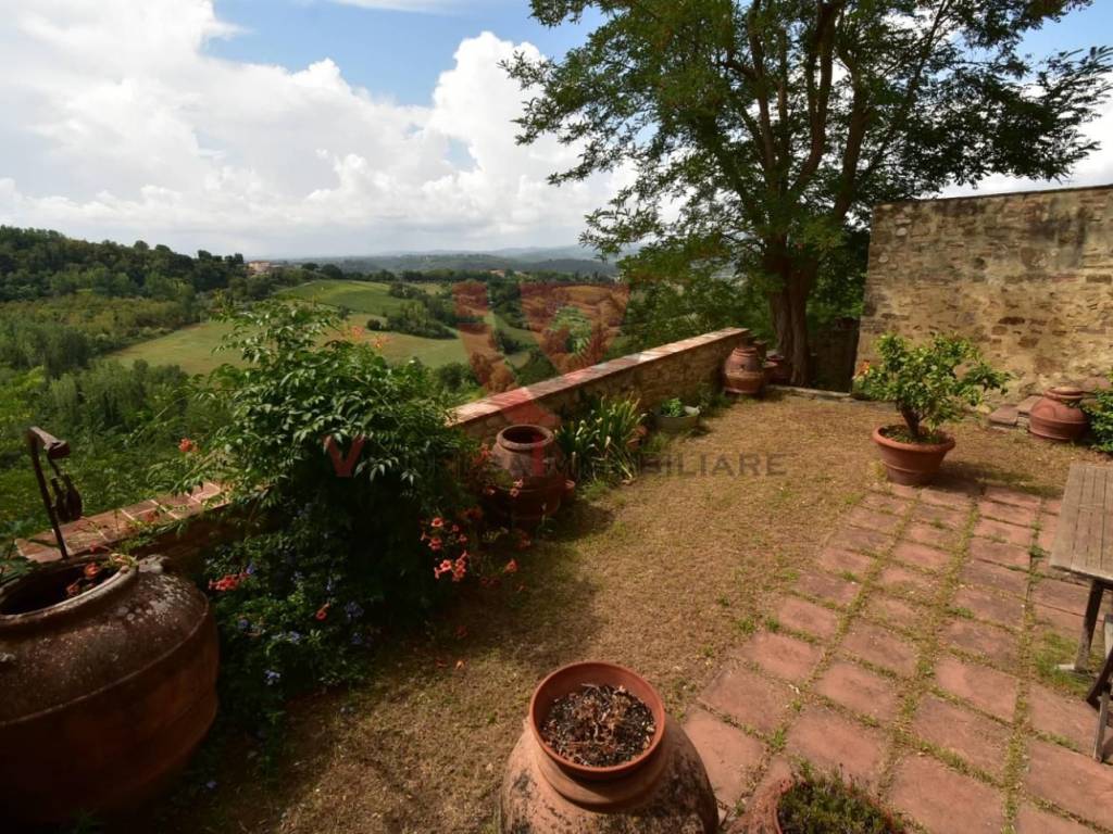 Casa indipendente a Poggibonsi in Località Gavignano, , 24 - Foto 2