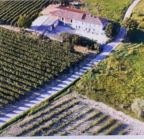 Villa a Agliano terme in Regione Vianoce, 17 17 - Foto 4