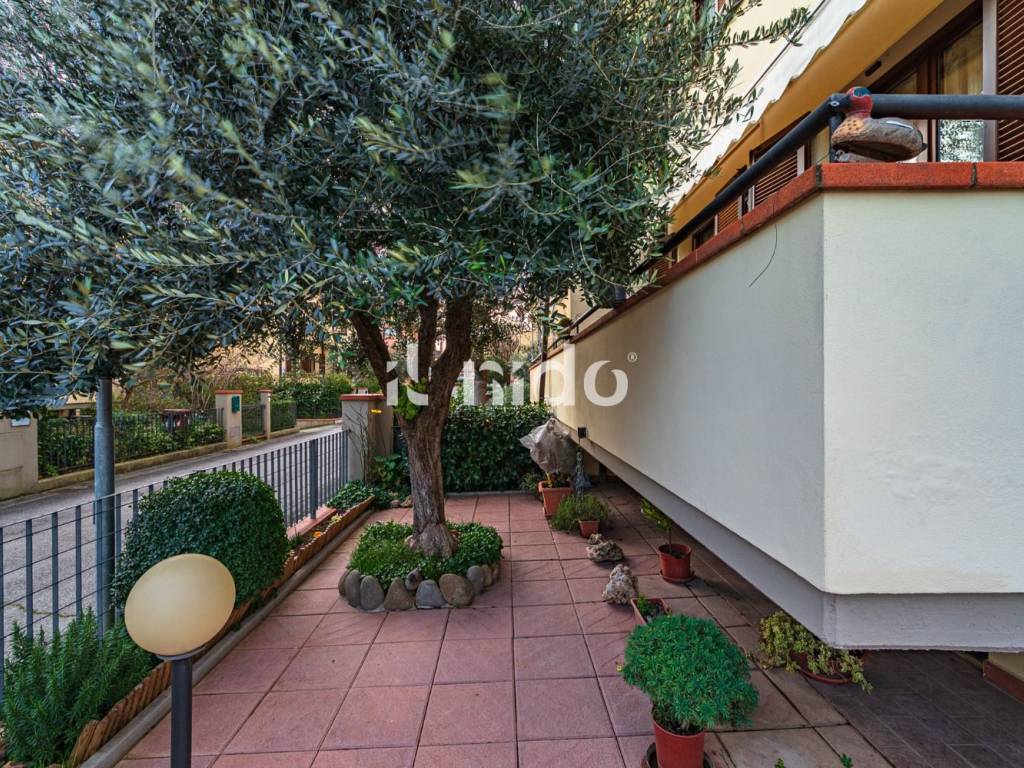 Villa a Massa e cozzile in Via Fratelli Rosselli - Foto 4