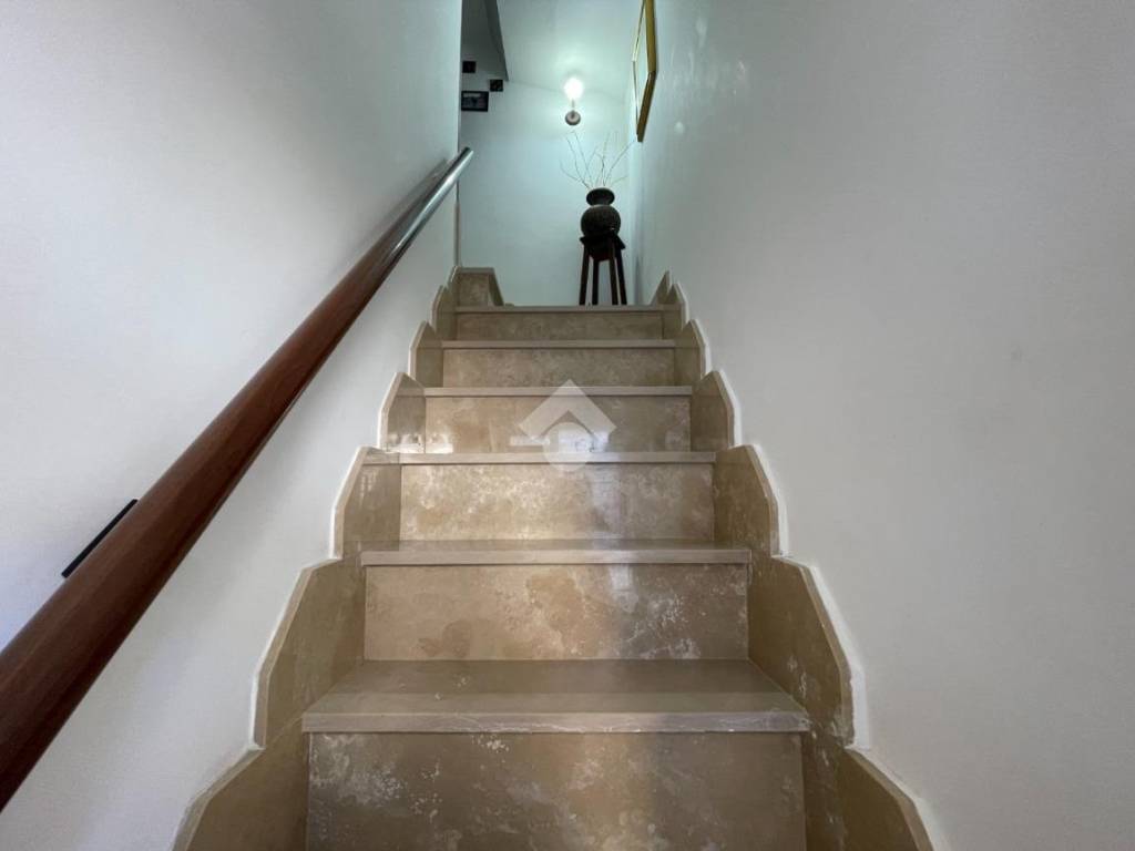Casa indipendente a Ceglie messapica in Largo Burla, 8 - Foto 3