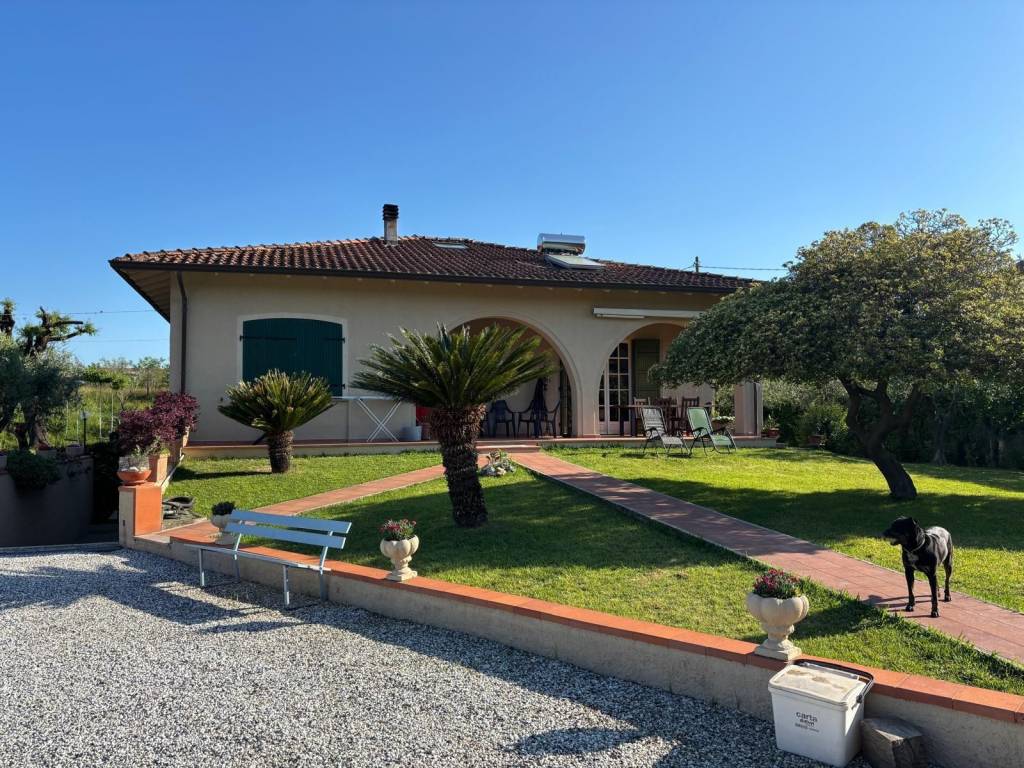 Villetta a schiera a Sarzana in Via Pallodola, 35 - Foto 2