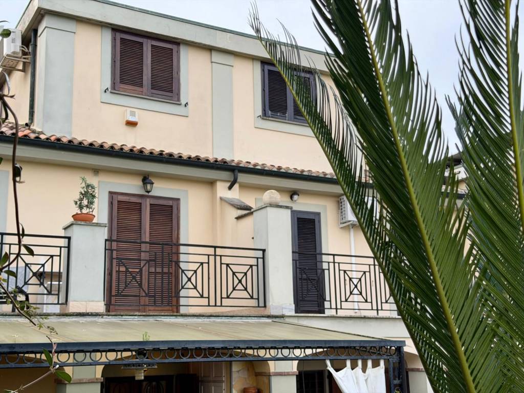 Villa a Guidonia montecelio in Via di Marco Simone - Foto 4