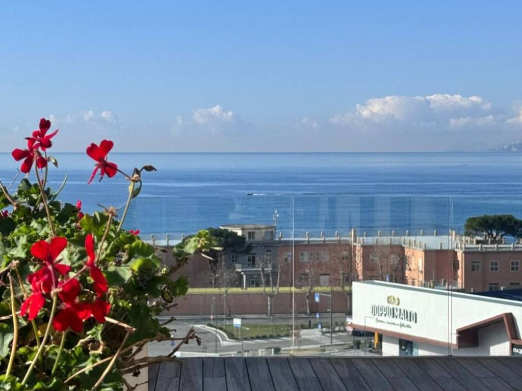 Appartamento a Salerno in Via Clark, 49 - Foto 2