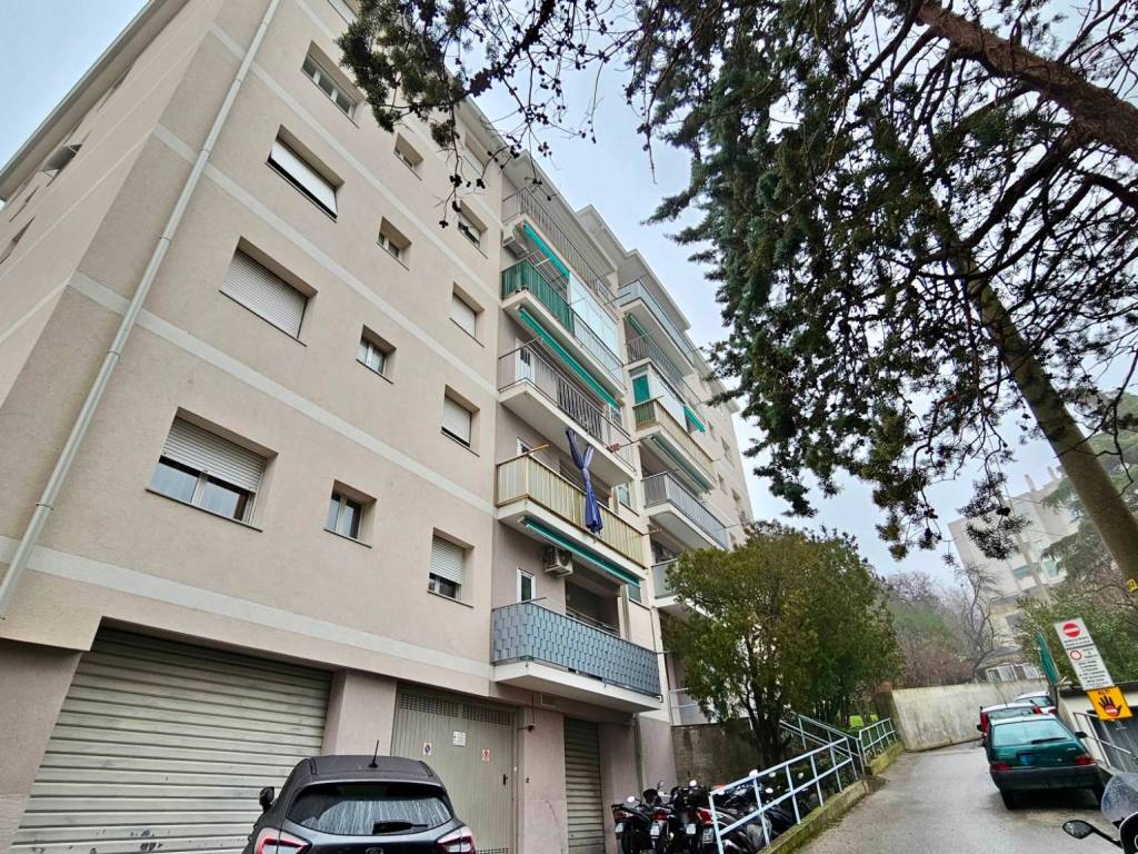 Appartamento a Trieste in Via Bernardo Benussi - Foto 2
