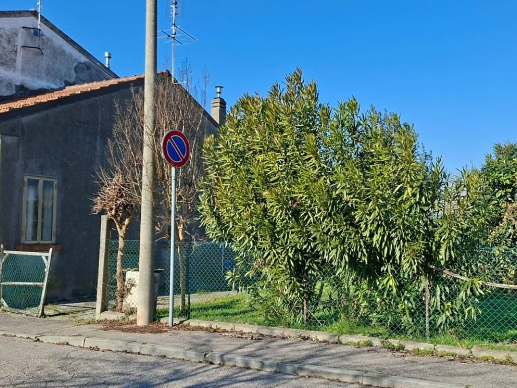 Casa indipendente a Rovigo in Via Eleuterio Felice Foresti - Foto 2