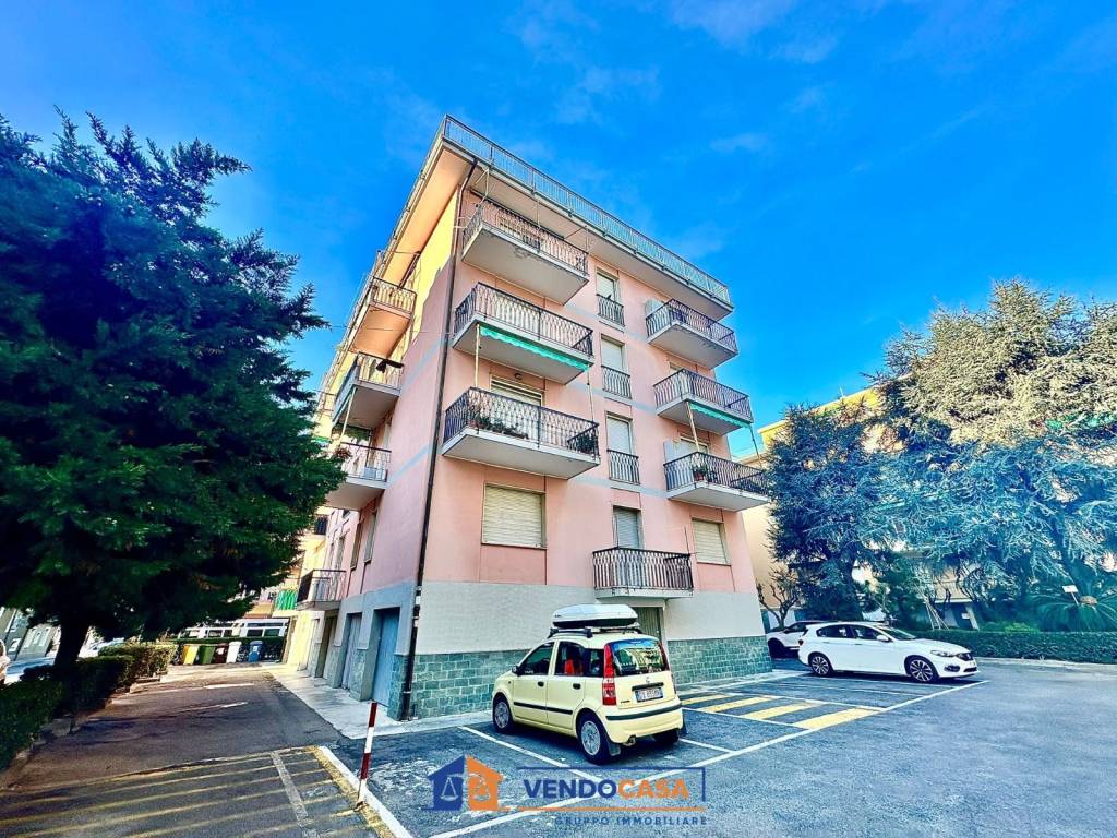 Appartamento a Borghetto santo spirito in Via Dante Alighieri - Foto 2