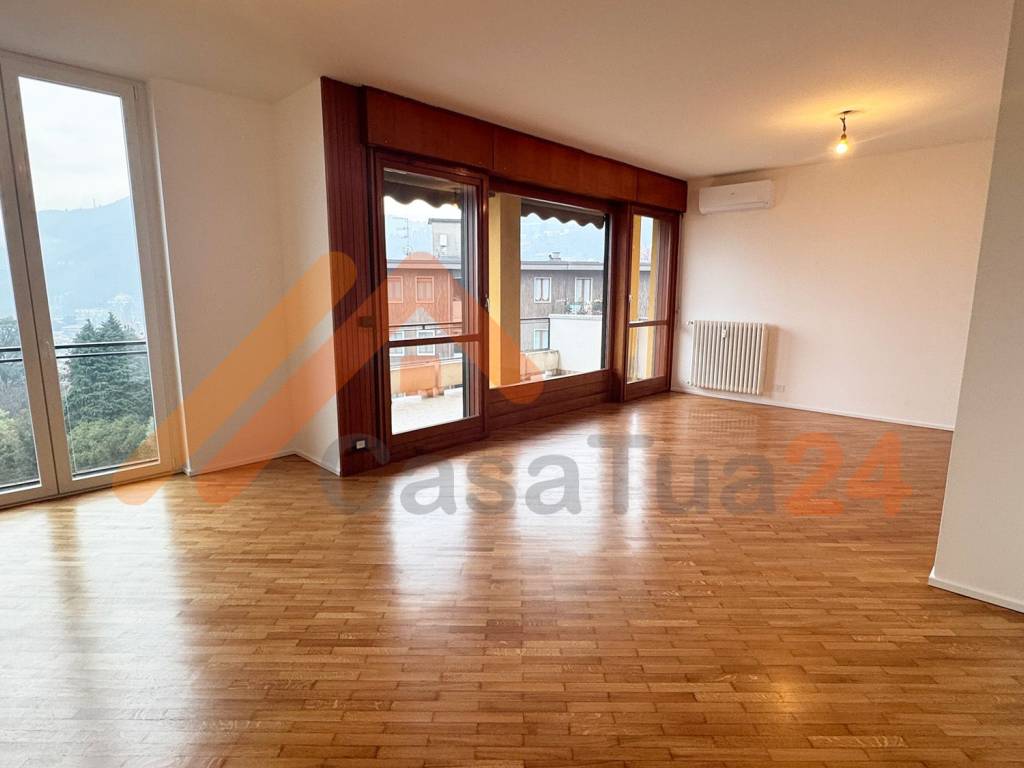 Appartamento a Como in Via Bignanico, 9 - Foto 2