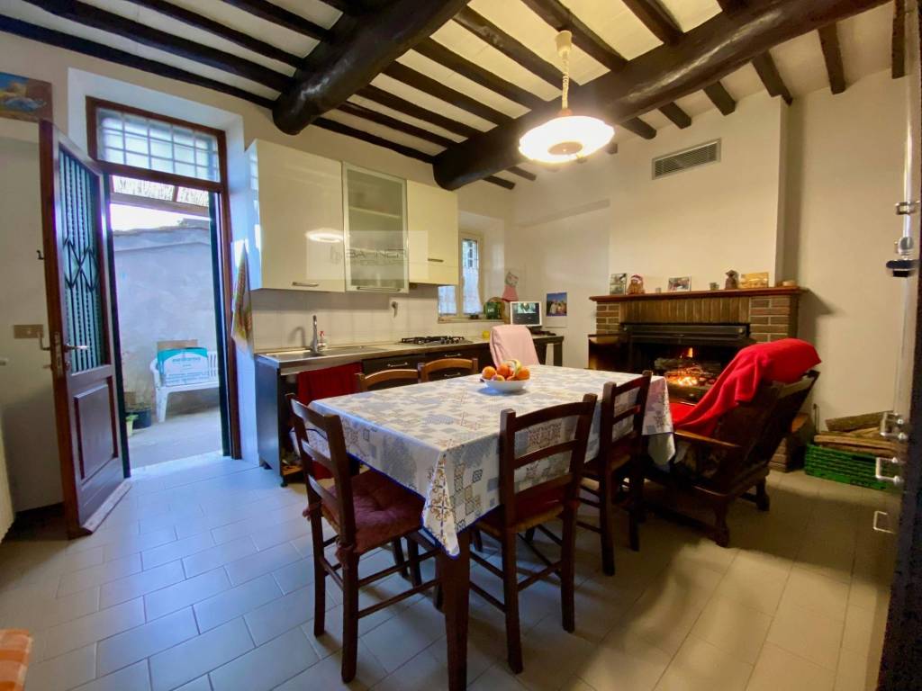 Casa indipendente a Lucca in Via Don Luigi Sturzo, 116 - Foto 5
