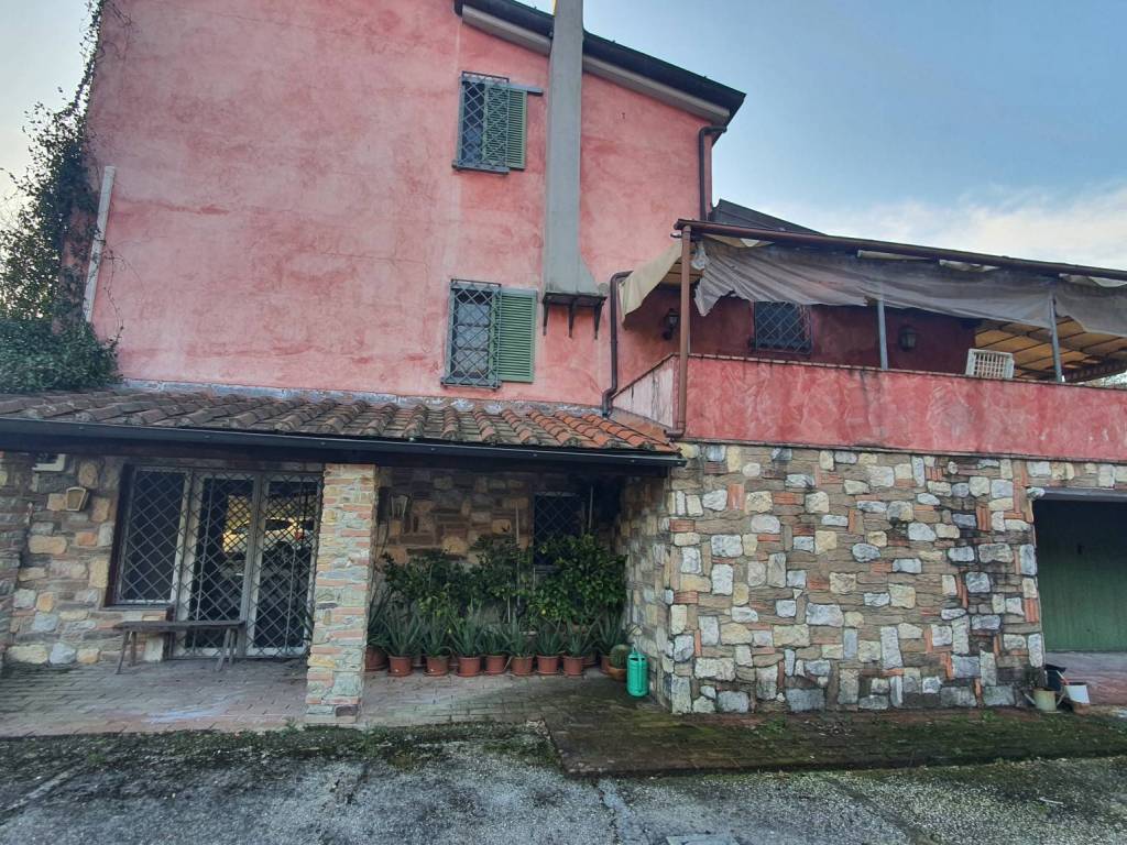 Rustico / casale a Sarzana - Foto 2