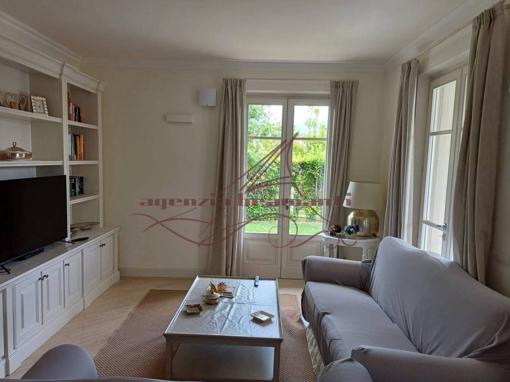 Villa a Forte dei marmi in Via Duca degli Abruzzi - Foto 4