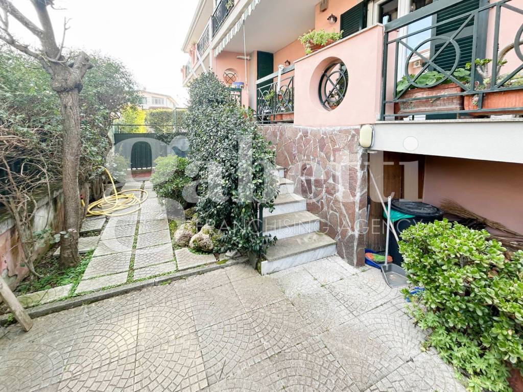 Villa a Giugliano in campania in Via Madonna del Pantano, 40 - Foto 5