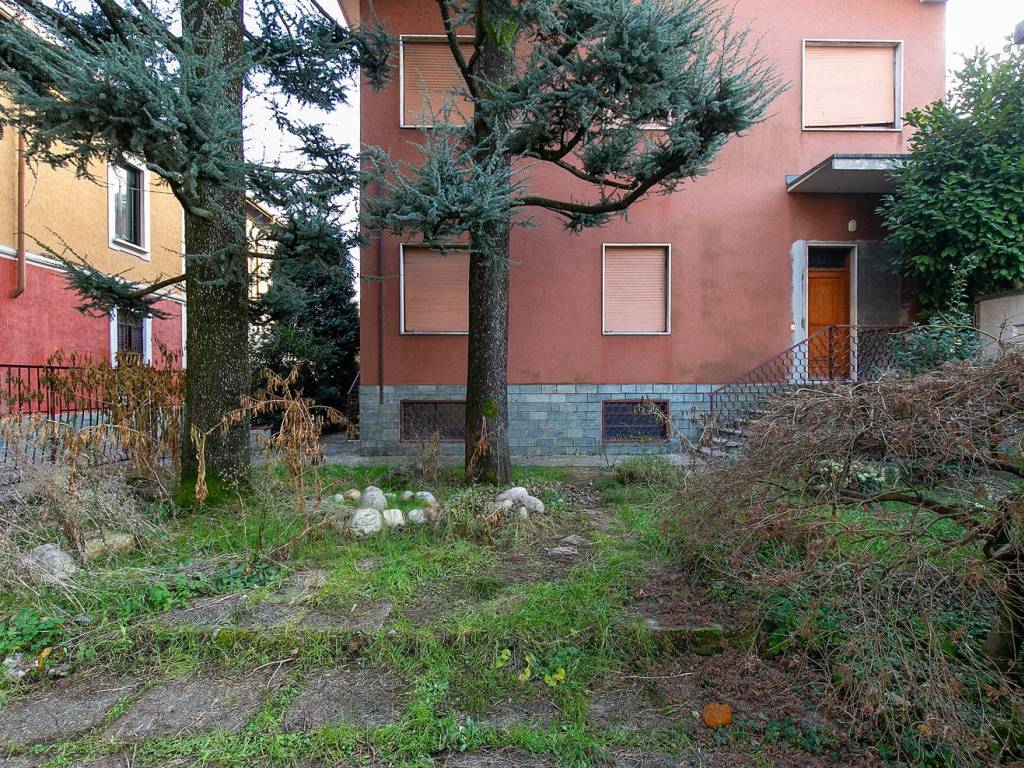 Villa a Saronno in Via Bainsizza, 7 - Foto 3