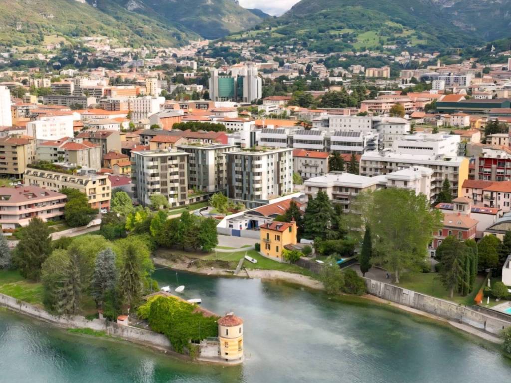 Appartamento a Lecco in Corso Martiri della Liberazione, 94 - Foto 2