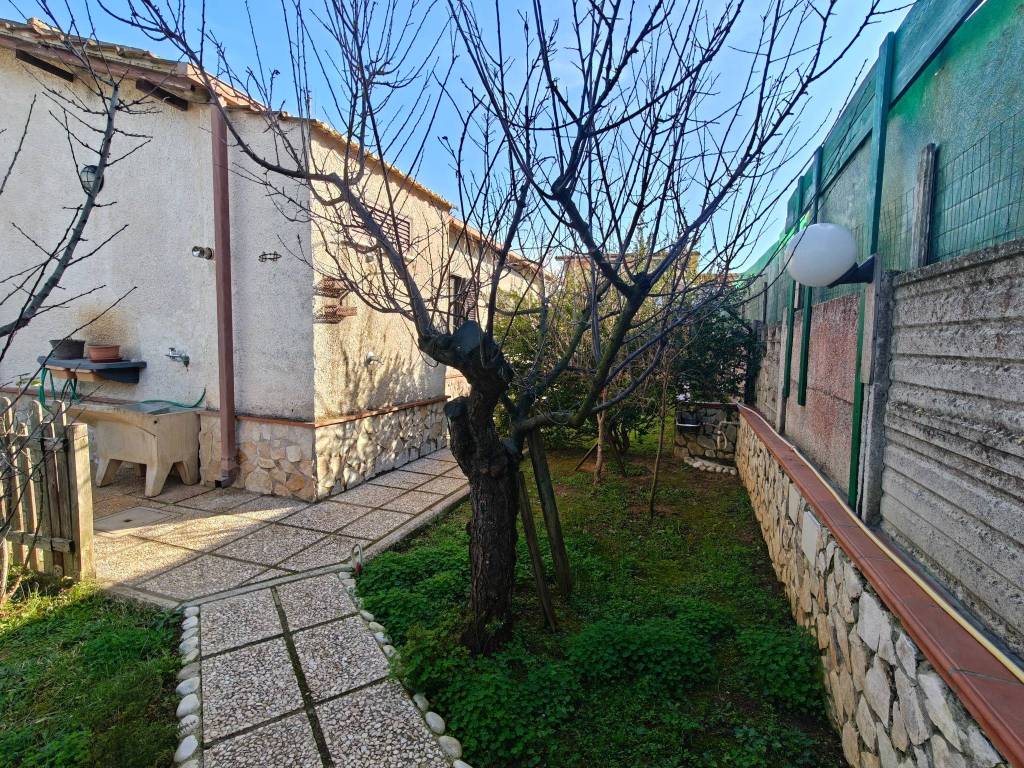 Villa a Nettuno in Via Sperlonga - Foto 4