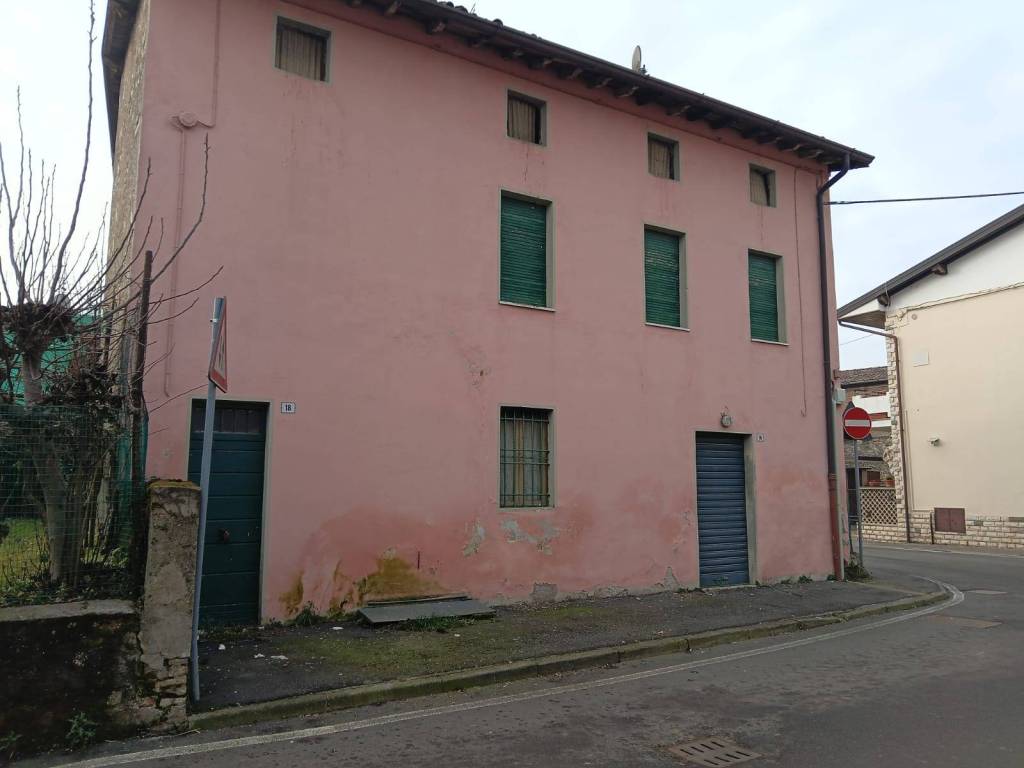Casa indipendente a Castegnato in Via Pietro Trebeschi, 37 - Foto 5