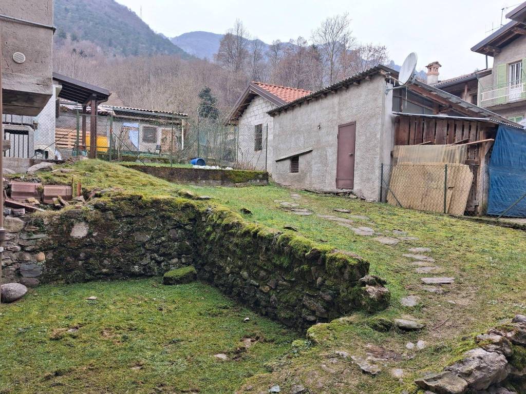 Casa indipendente a San giovanni bianco in Via Fuipiano Centro, 53 - Foto 3