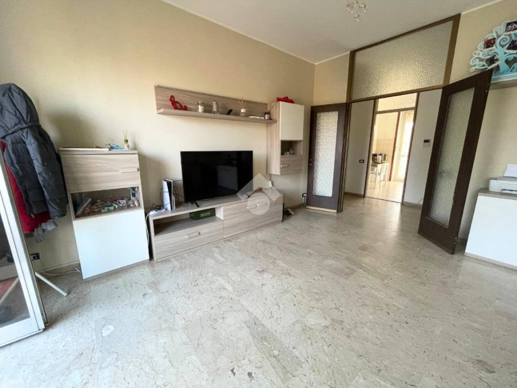 Appartamento a Saronno in Via Monte Pasubio - Foto 2