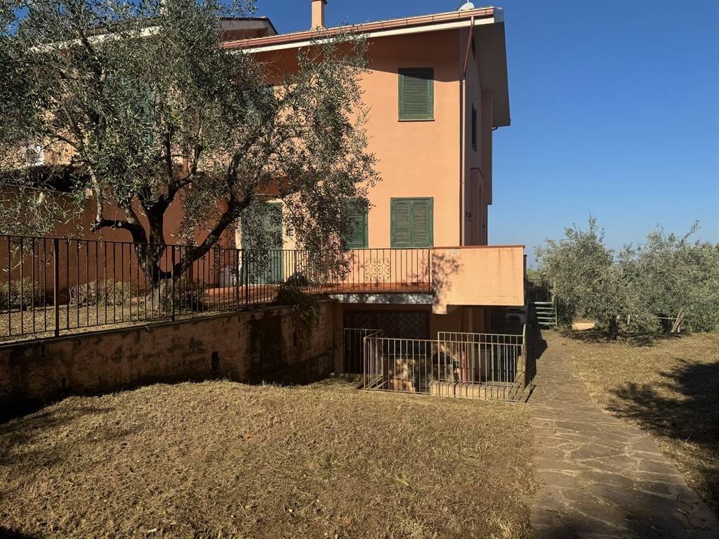 Appartamento a Monte porzio catone in Via Selve di Mondragone, 15 - Foto 2