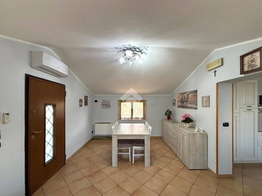 Villa a Cori in Via Cori Cisterna, 71 - Foto 3