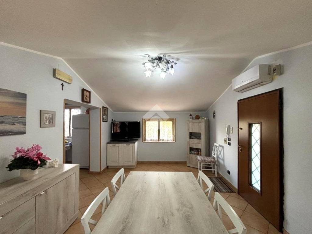 Villa a Cori in Via Cori Cisterna, 71 - Foto 4